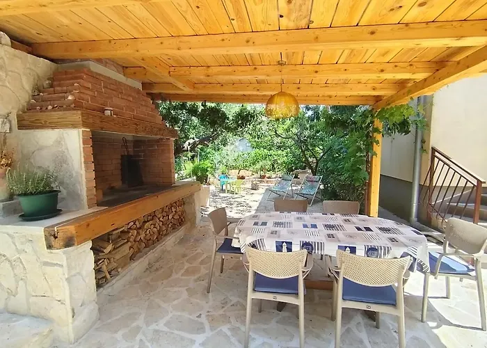 شقة Mihaela زادار